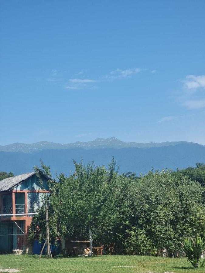 Guesthouse At Oleg'S Zolotoy Bereg กูเดาทา ภายนอก รูปภาพ