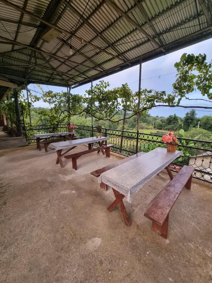 Guesthouse At Oleg'S Zolotoy Bereg กูเดาทา ภายนอก รูปภาพ