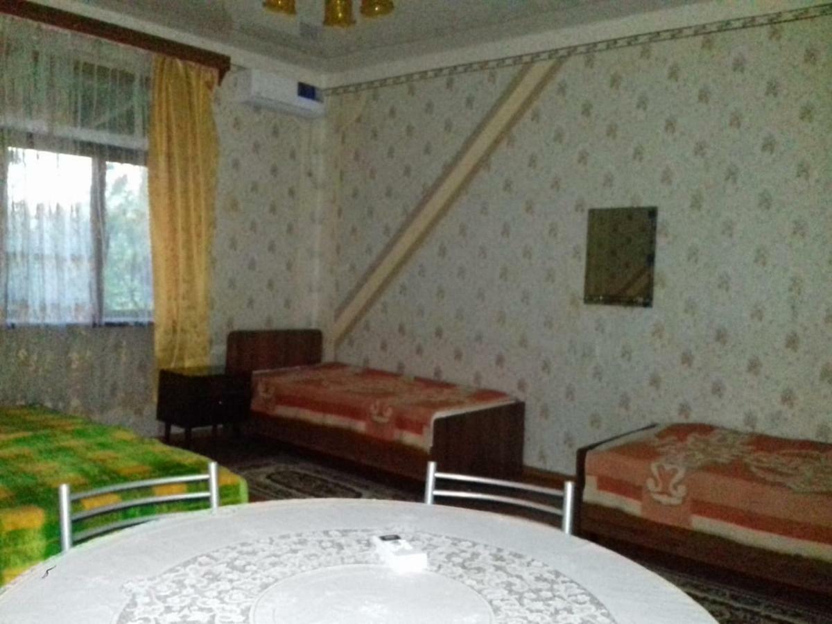 Guesthouse At Oleg'S Zolotoy Bereg กูเดาทา ภายนอก รูปภาพ