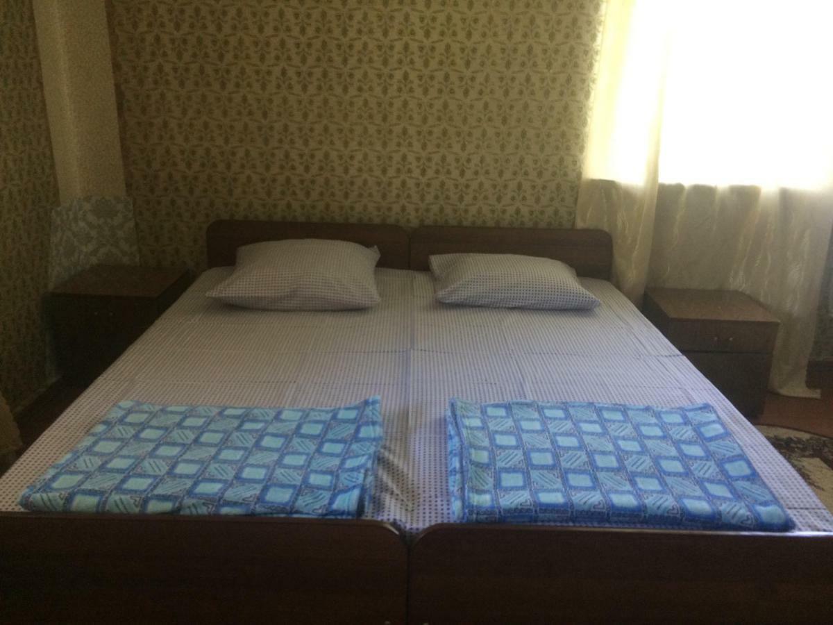 Guesthouse At Oleg'S Zolotoy Bereg กูเดาทา ภายนอก รูปภาพ