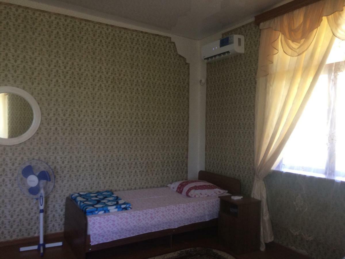 Guesthouse At Oleg'S Zolotoy Bereg กูเดาทา ภายนอก รูปภาพ